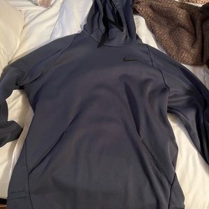 Nike dri fit sweatshirt